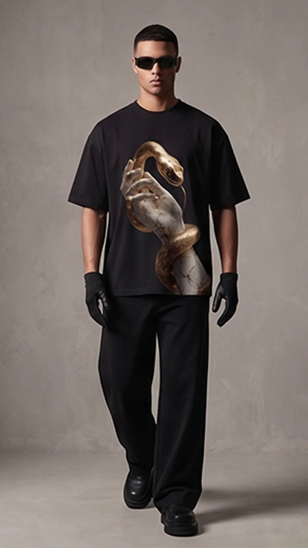 Teeraga Serpent Grip Tee