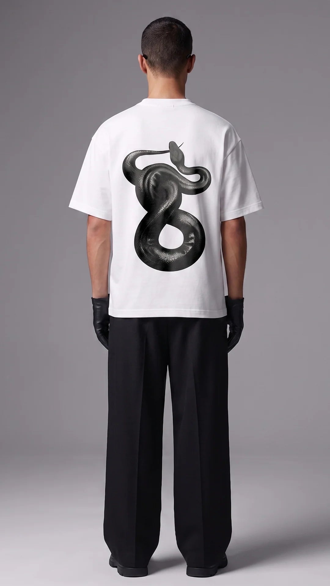 Teeraga Obsidian Coil Tee